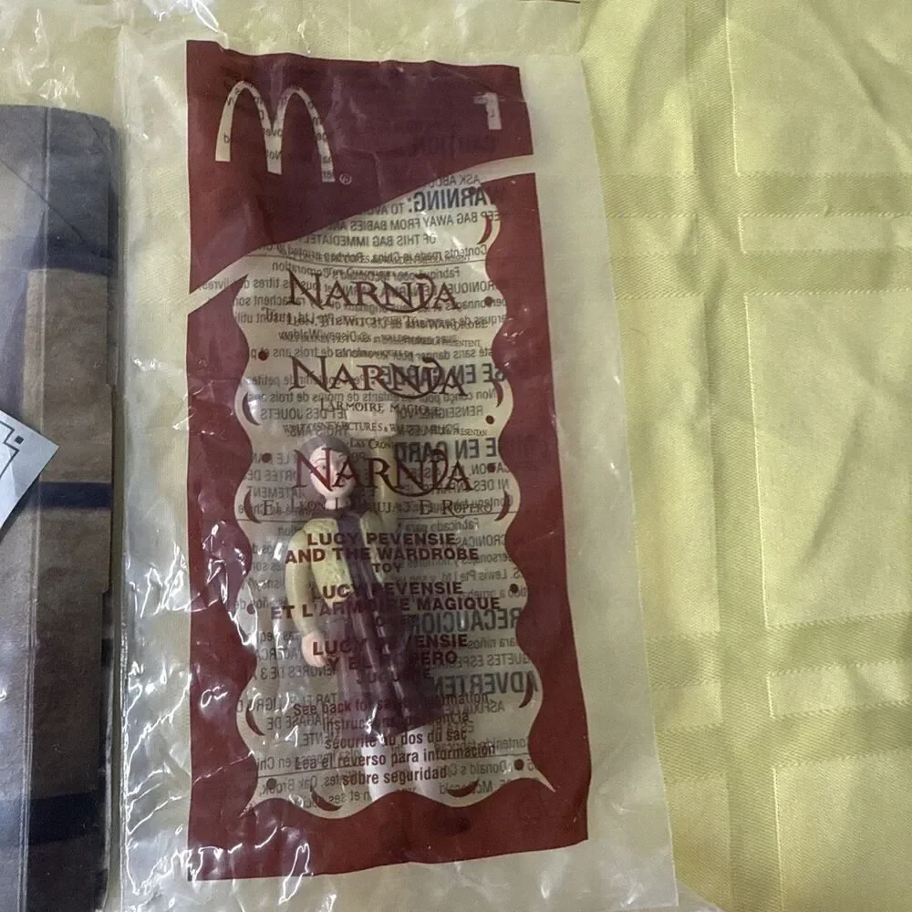 McDonald’s Narnia Toys 1 and 7 Aslan Lion And Lucy Pevensie New In Package - Picture 4 of 9